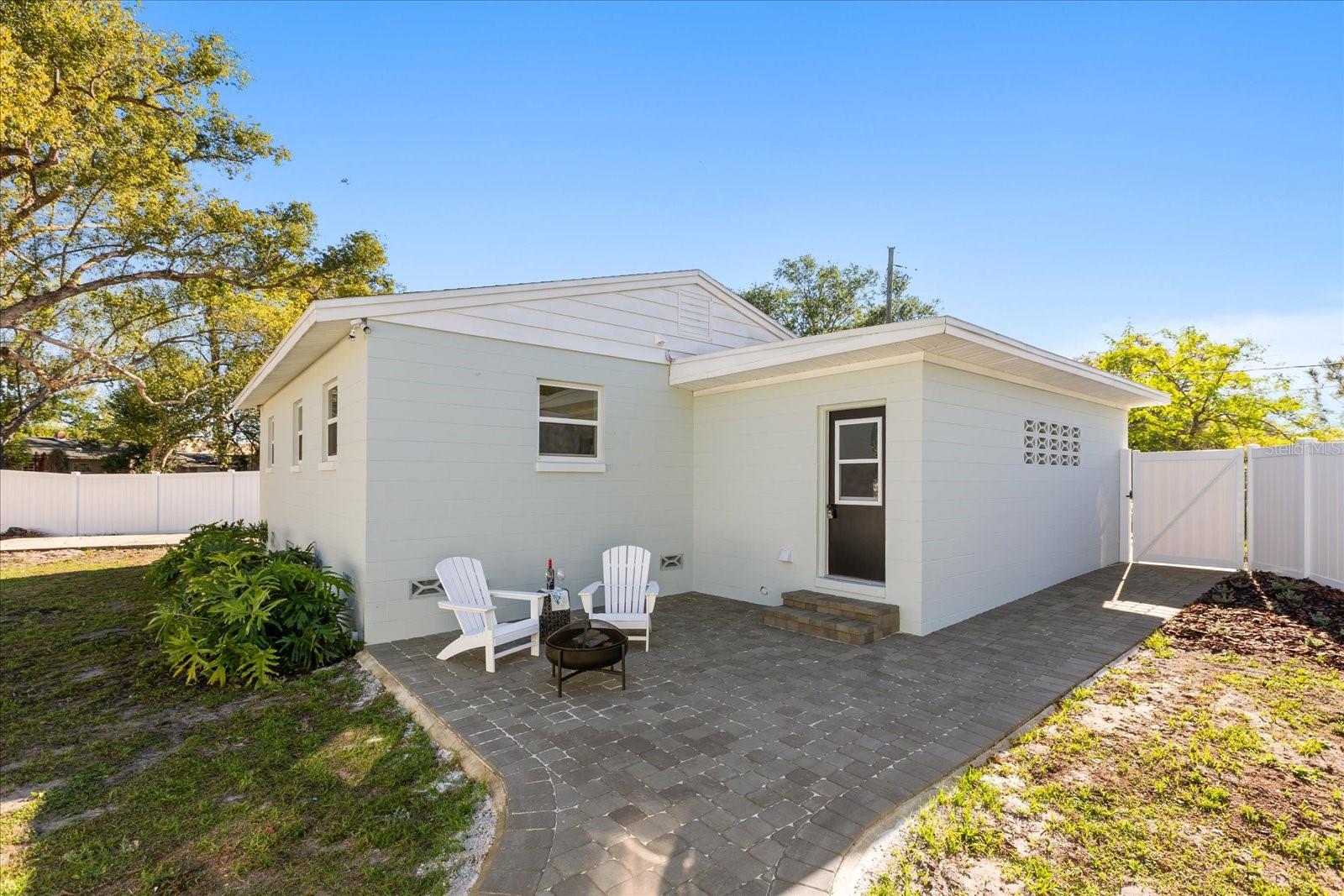 Image 17 of 32 For 426 Sunrise Court