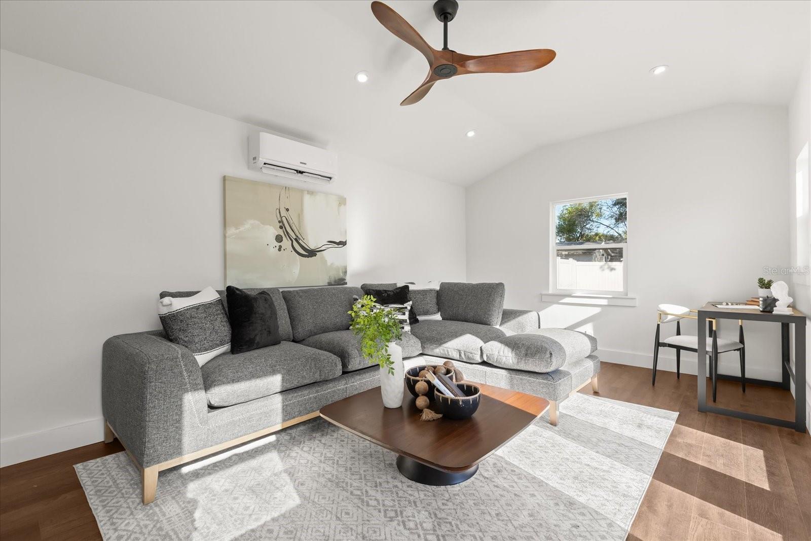 Image 20 of 32 For 426 Sunrise Court