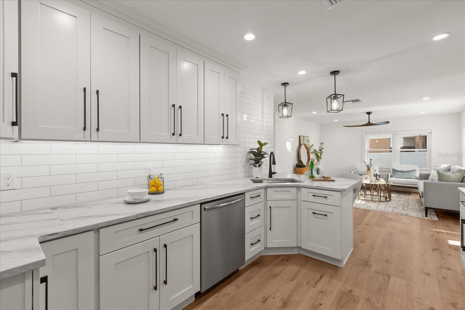 Image 22 of 32 For 426 Sunrise Court