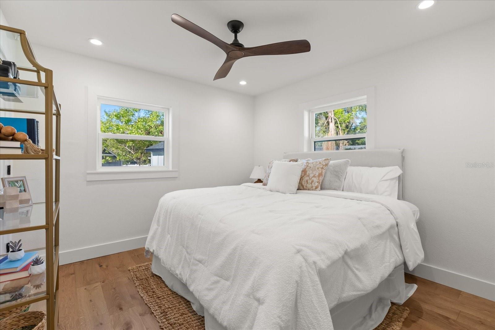 Image 27 of 32 For 426 Sunrise Court