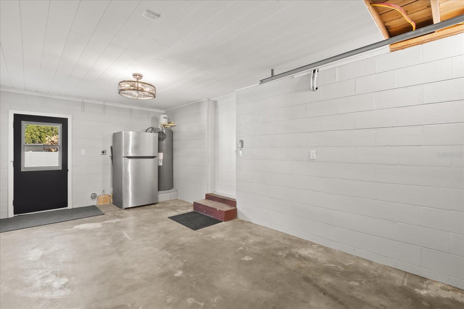 Image 28 of 32 For 426 Sunrise Court