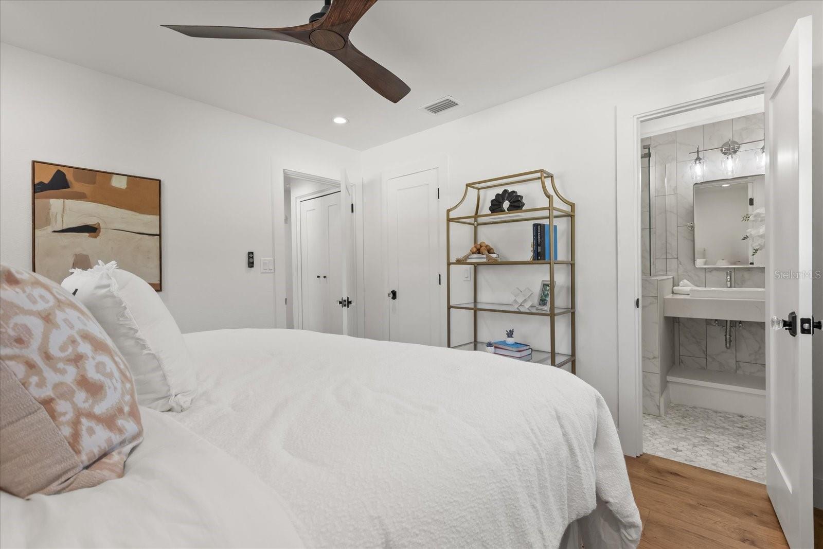 Image 6 of 32 For 426 Sunrise Court