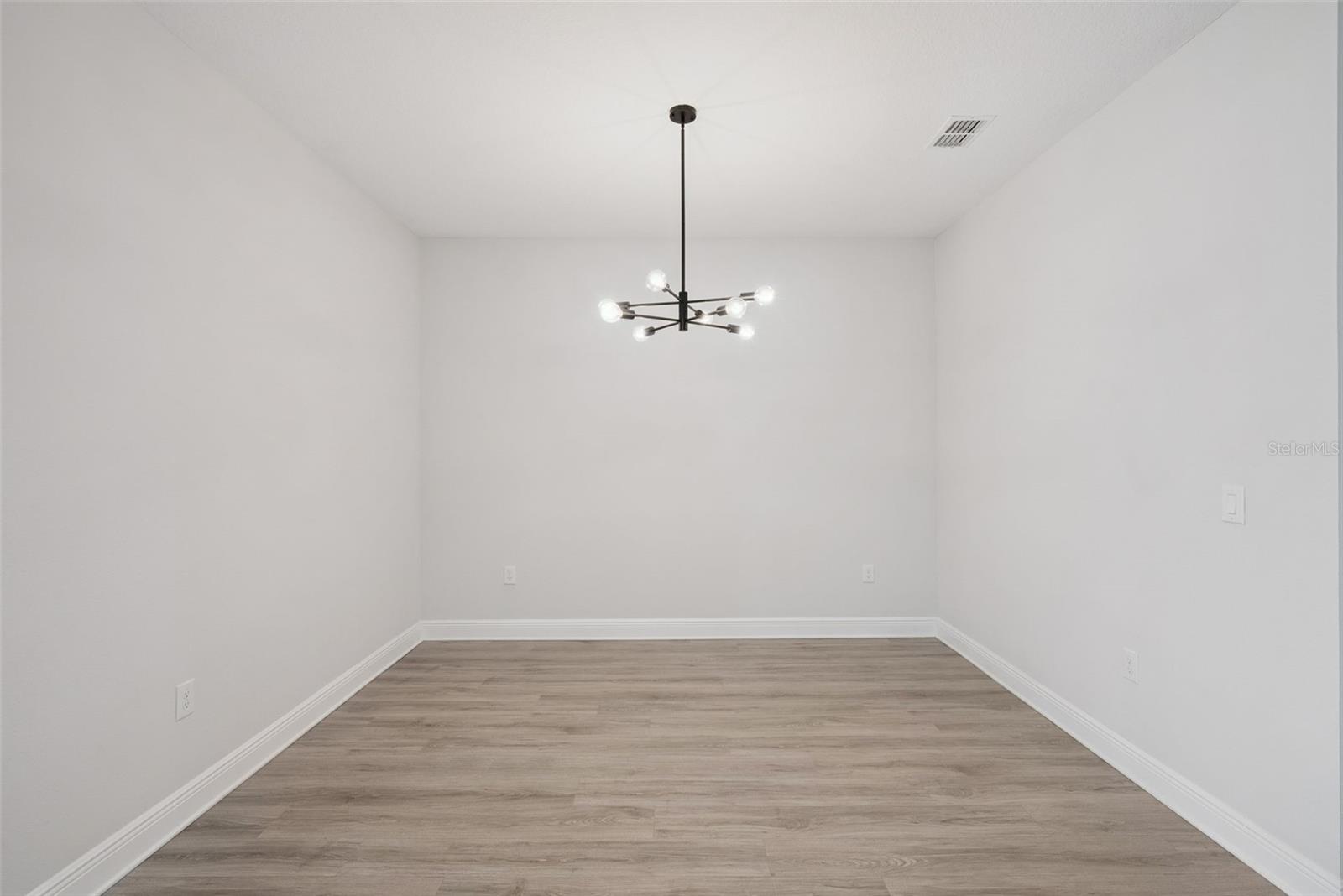 Image 9 of 65 For 19227 Allium Place