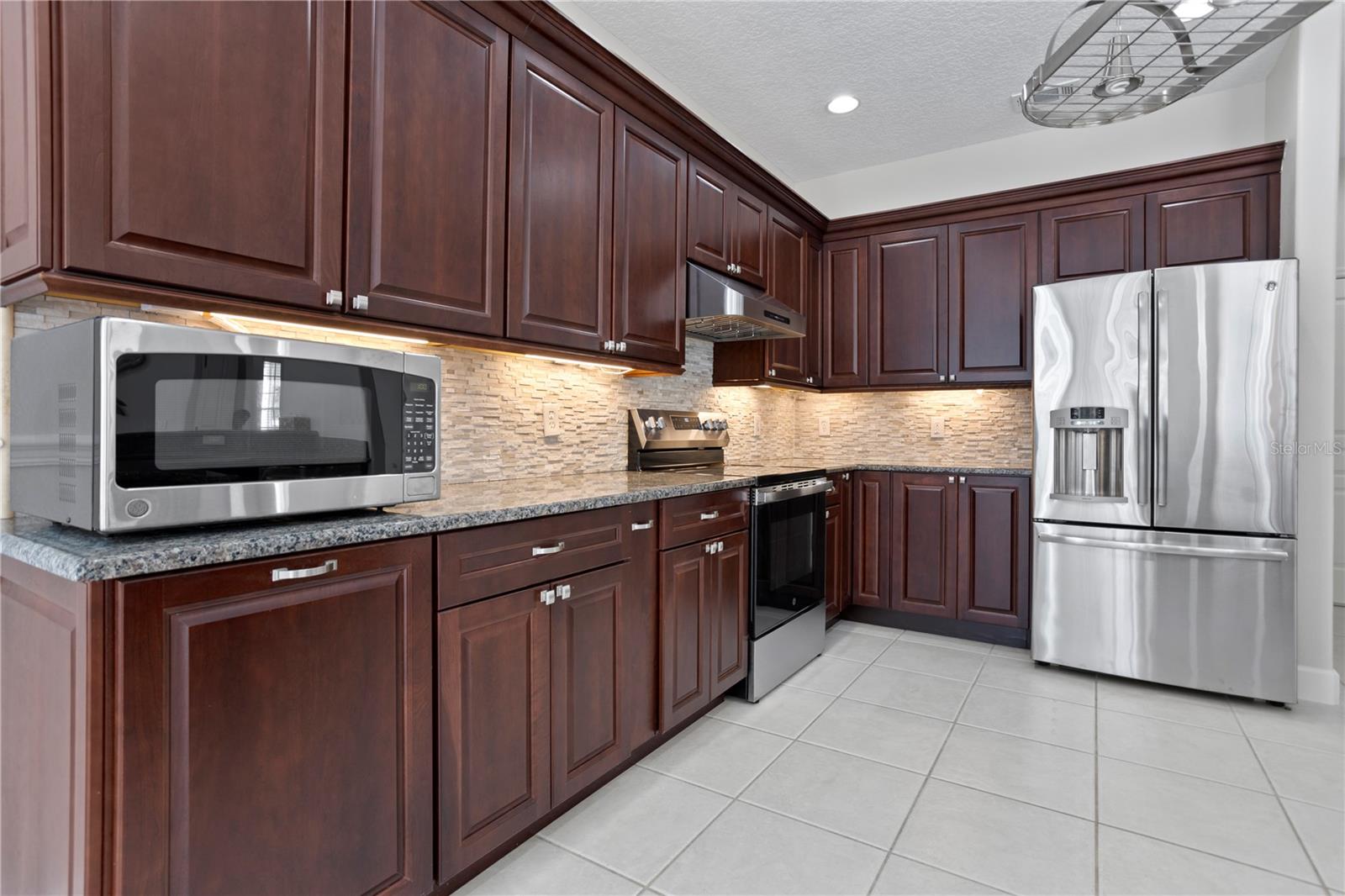 Image 16 of 69 For 3511 Hollow Oak Run