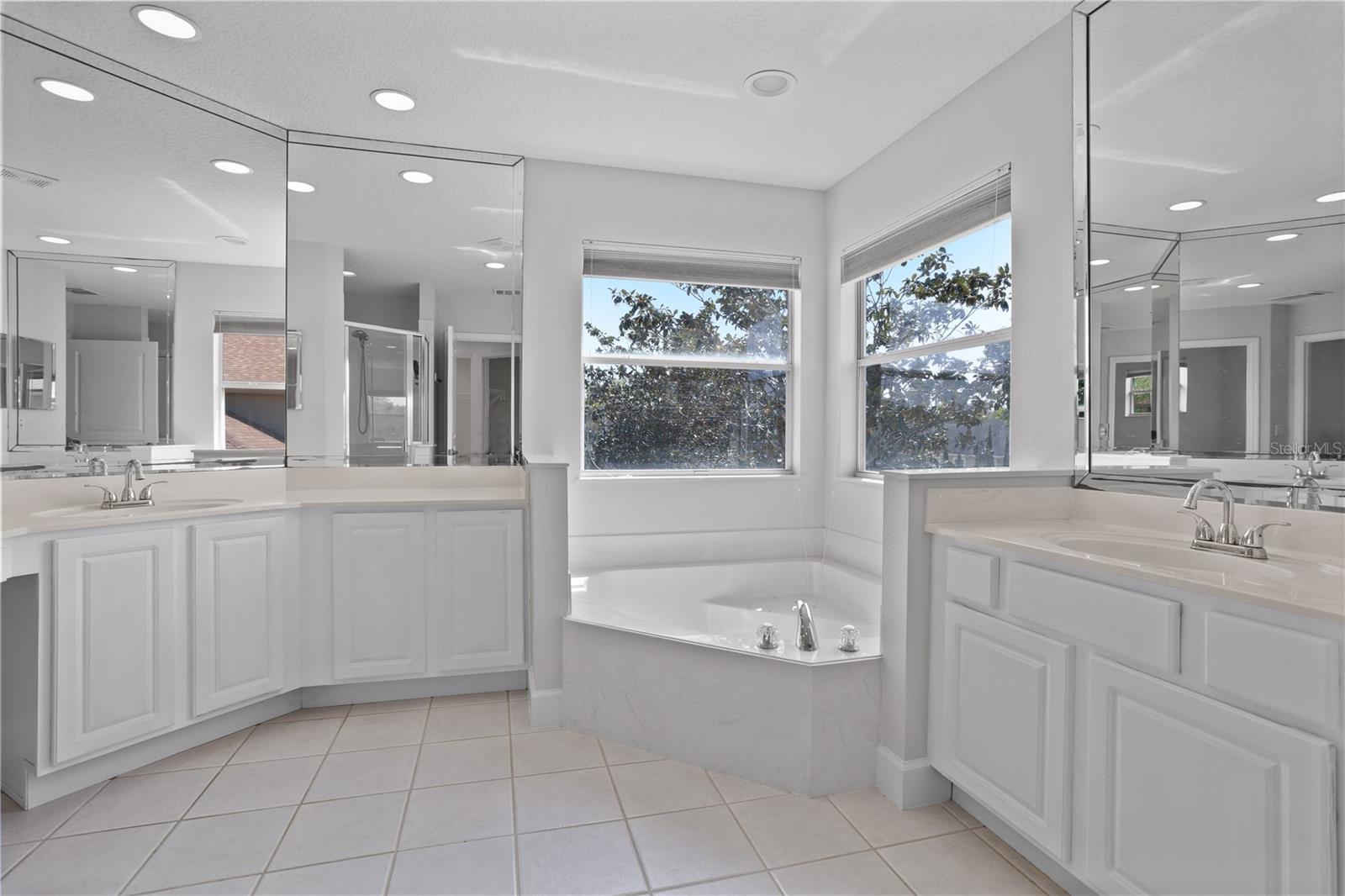 Image 34 of 69 For 3511 Hollow Oak Run