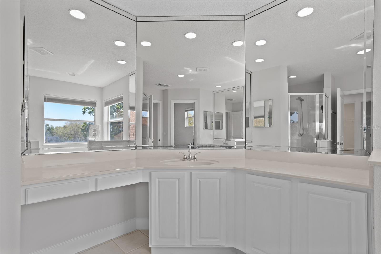 Image 36 of 69 For 3511 Hollow Oak Run