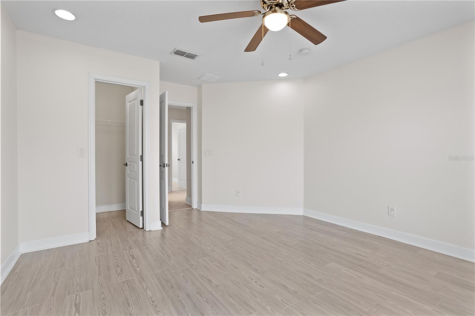 Image 46 of 69 For 3511 Hollow Oak Run