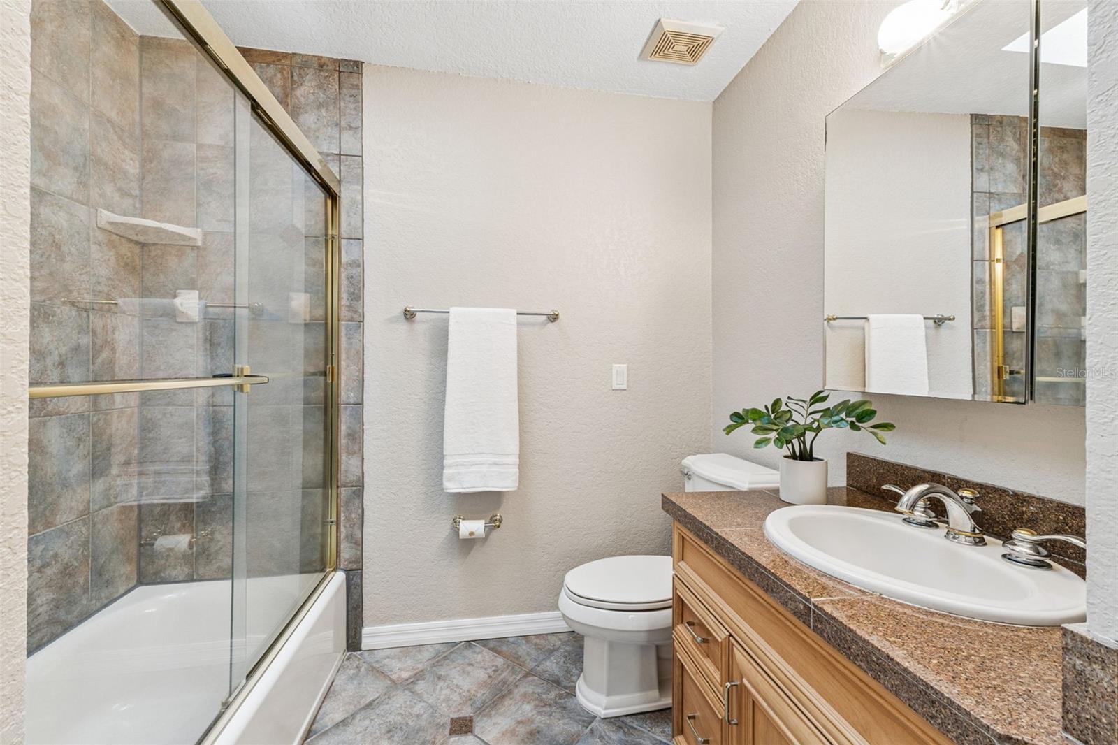 Image 23 of 48 For 13452 Lake Mary Jane Road