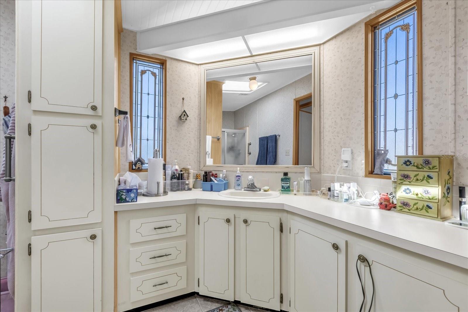 Image 18 of 57 For 3902 Parway Road 1339