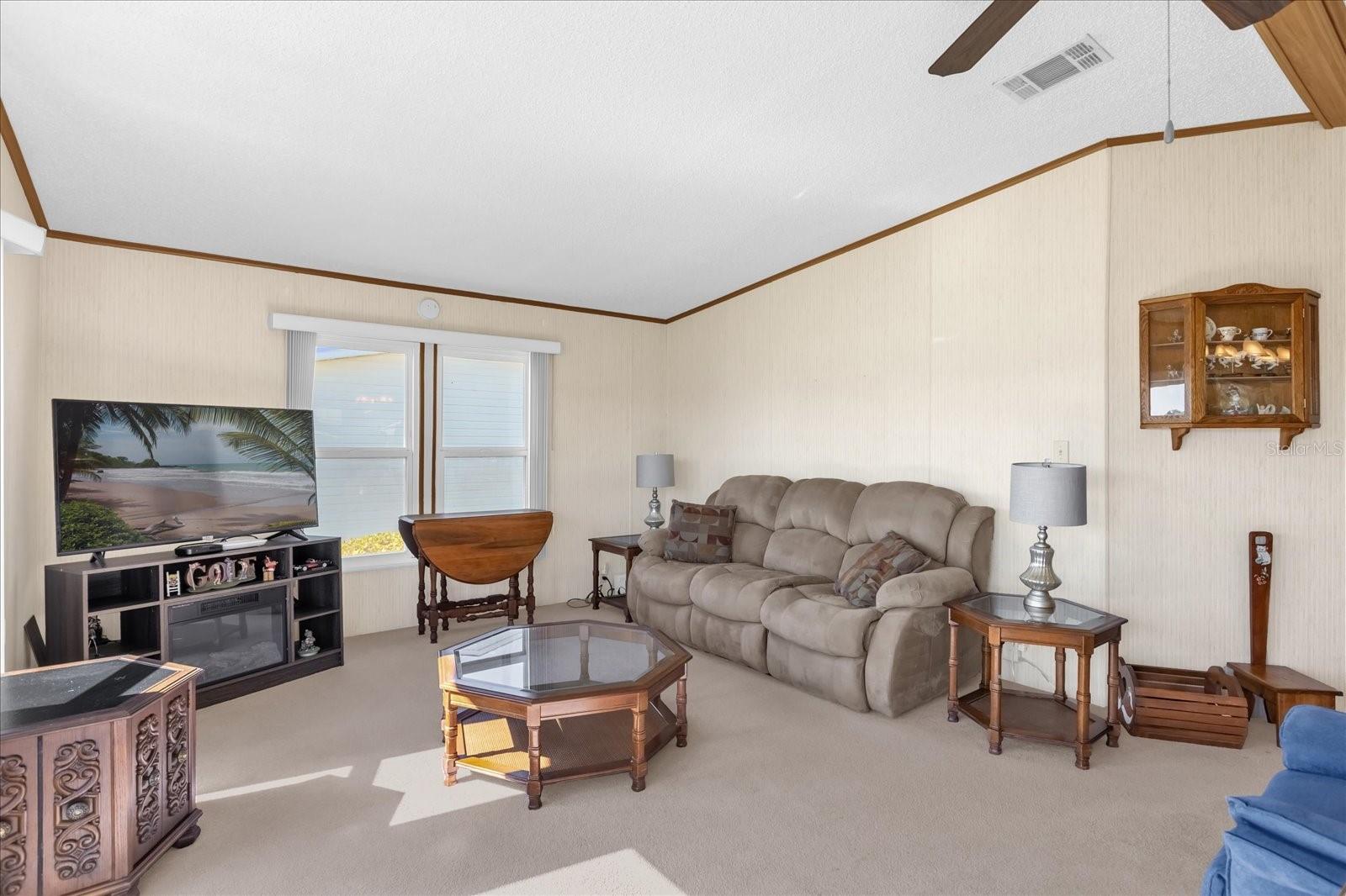 Image 6 of 57 For 3902 Parway Road 1339