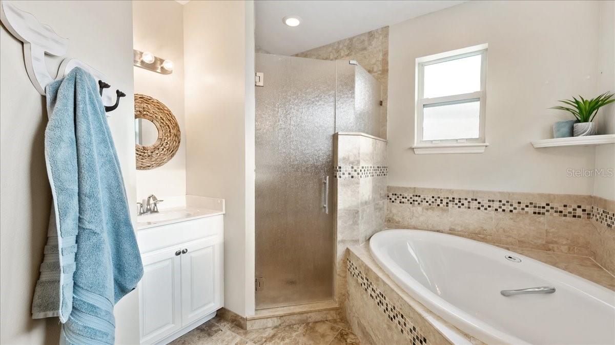 Image 23 of 26 For 4 Sloop Drive