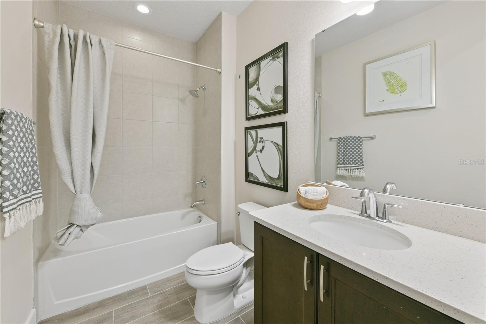 Image 15 of 25 For 2418 Park Ridge Street