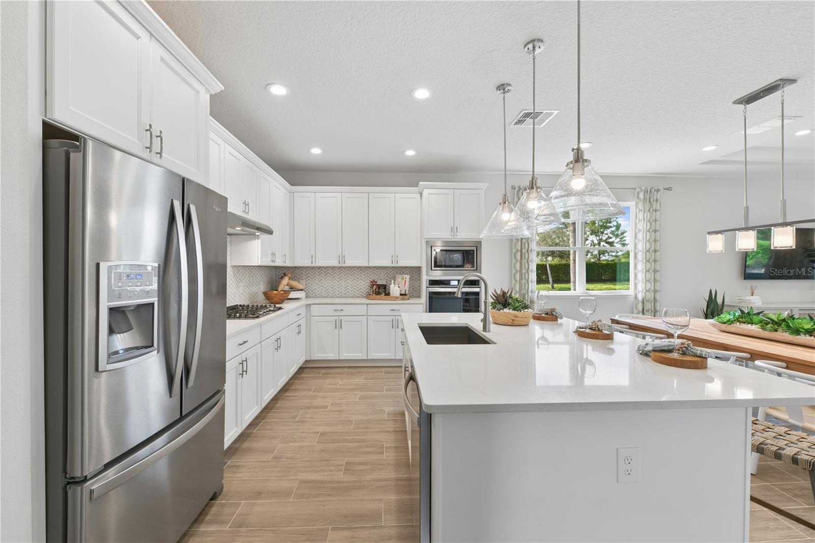 Image 2 of 25 For 2418 Park Ridge Street