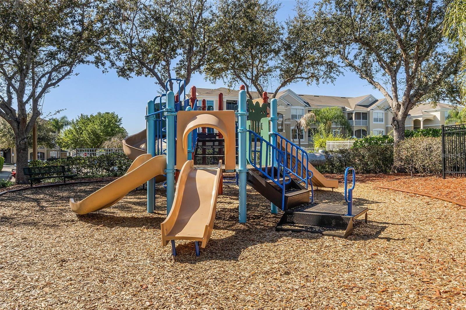 Image 25 of 37 For 2307 Silver Palm Drive 102