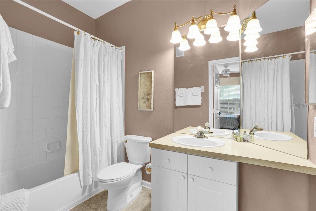 Image 9 of 37 For 2307 Silver Palm Drive 102