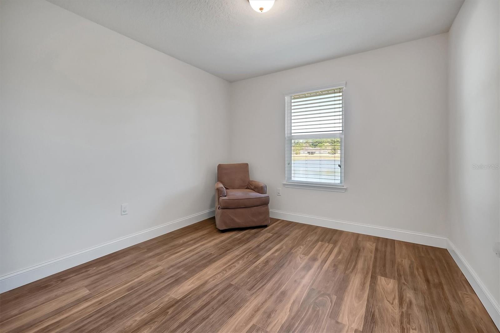 Image 28 of 54 For 603 Curly Fern Lane