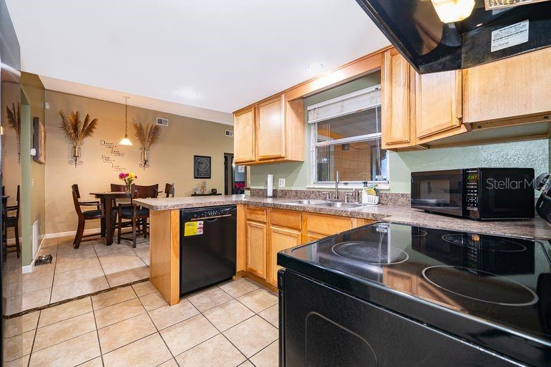 Image 14 of 28 For 612 Riverwoods Circle