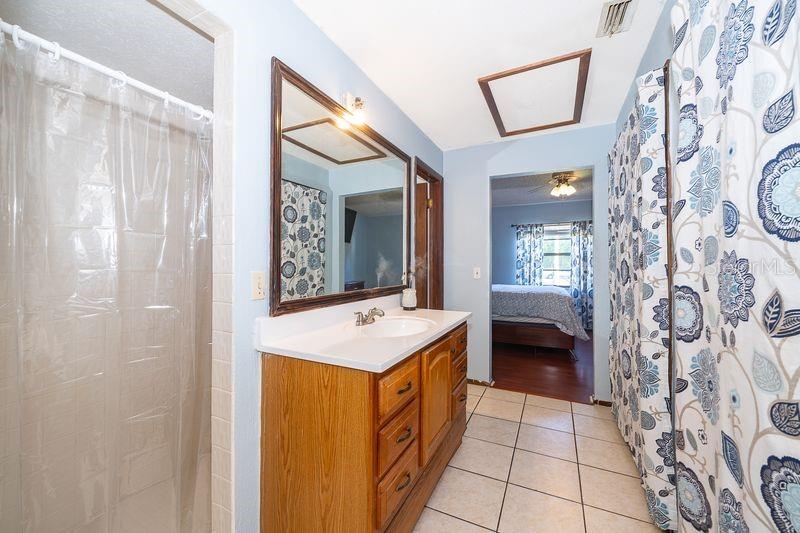 Image 22 of 28 For 612 Riverwoods Circle