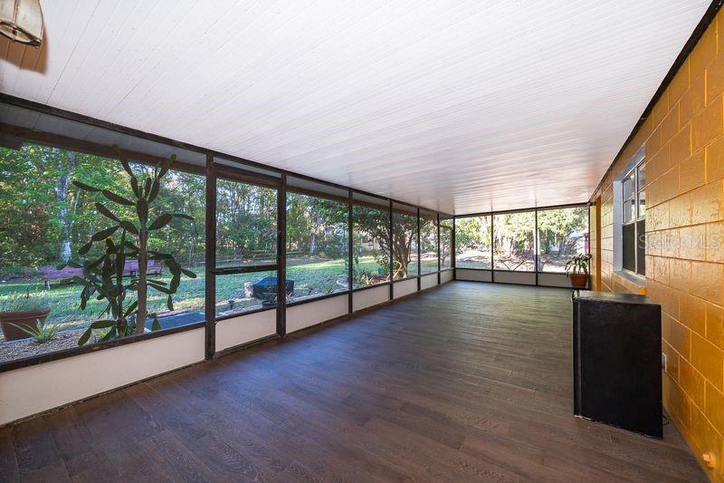 Image 26 of 28 For 612 Riverwoods Circle