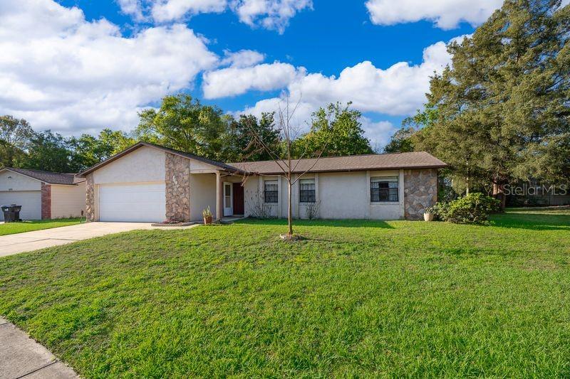 Image 3 of 28 For 612 Riverwoods Circle