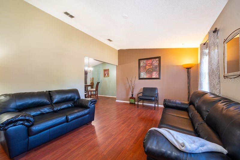 Image 5 of 28 For 612 Riverwoods Circle