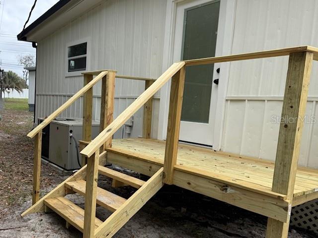 Image 11 of 28 For 9 Plantation Avenue