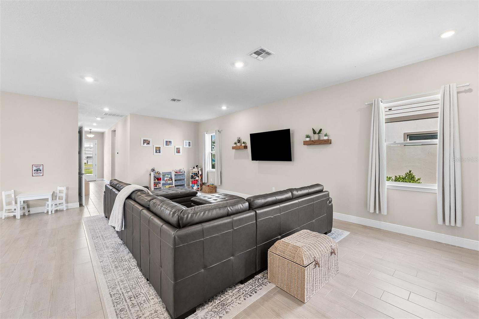 Image 9 of 78 For 13573 Mcmillan Drive