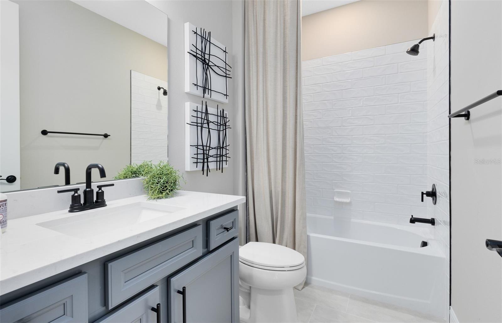 Image 24 of 27 For 6973 Dappled Oak Way