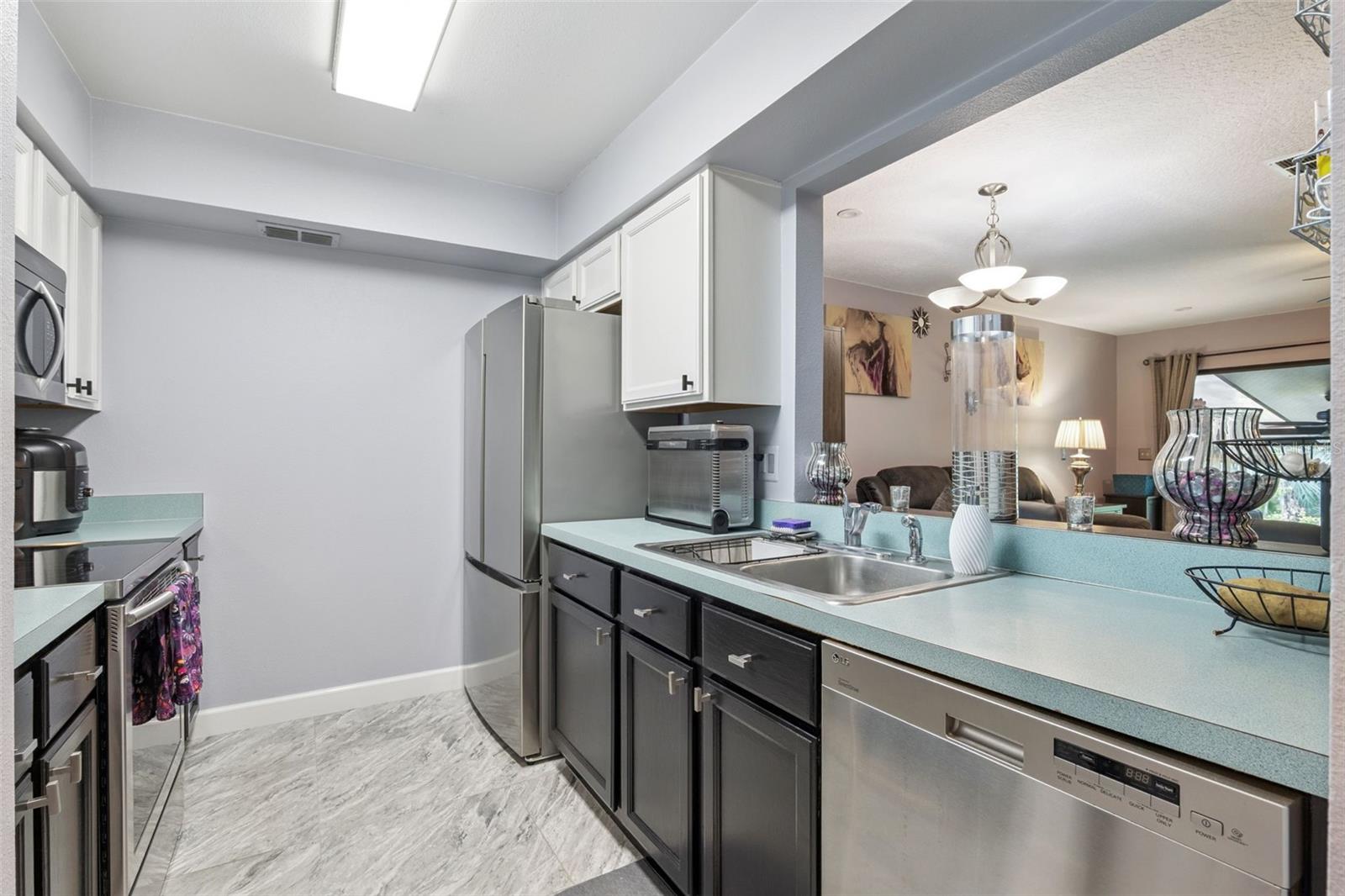 Image 5 of 53 For 476 Club Drive