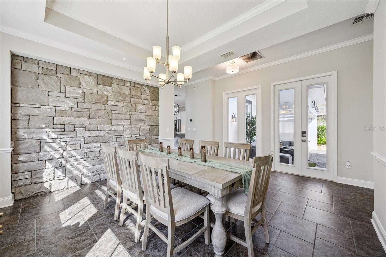 Image 16 of 100 For 14160 Eliot Avenue