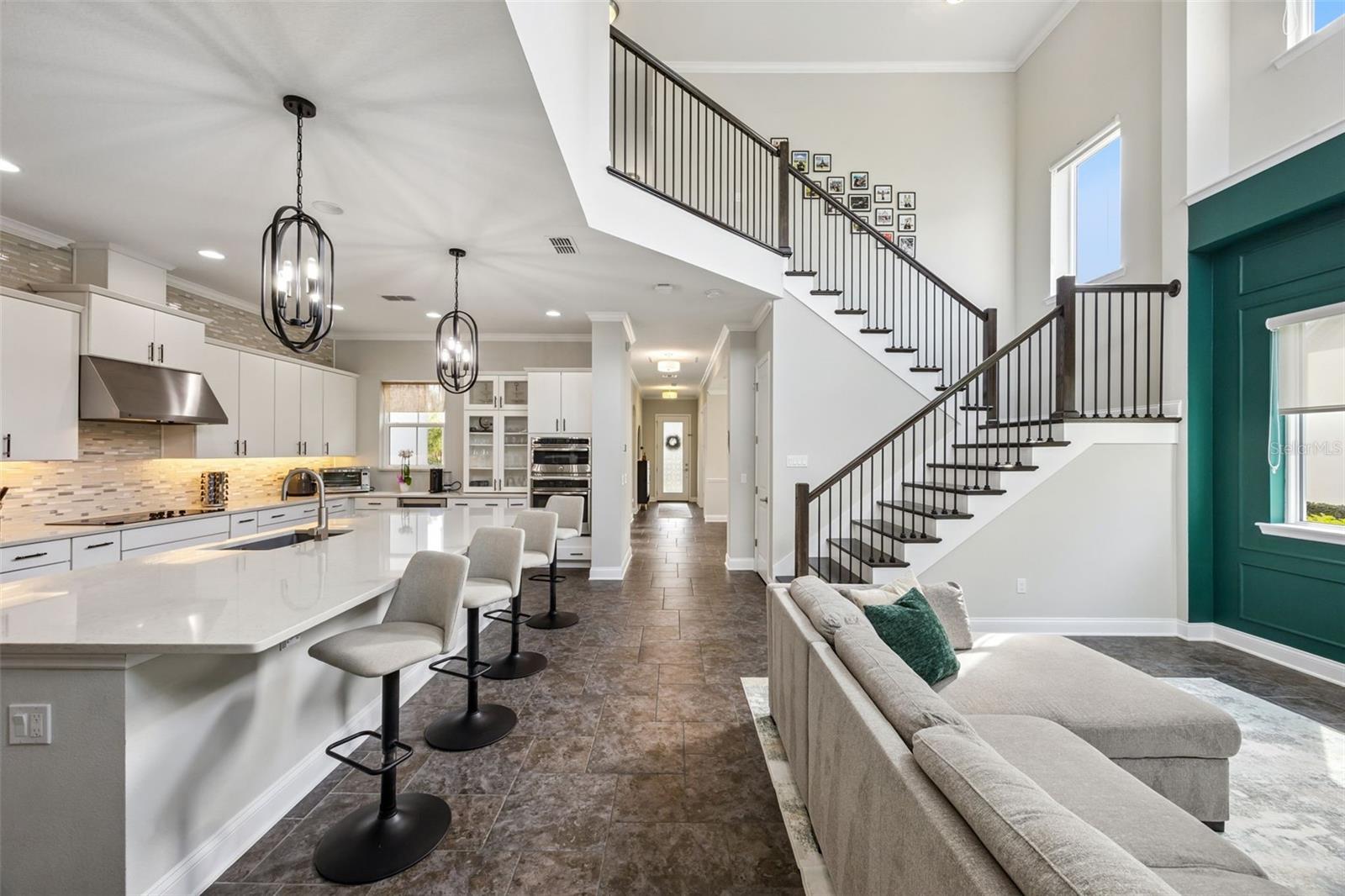 Image 28 of 100 For 14160 Eliot Avenue