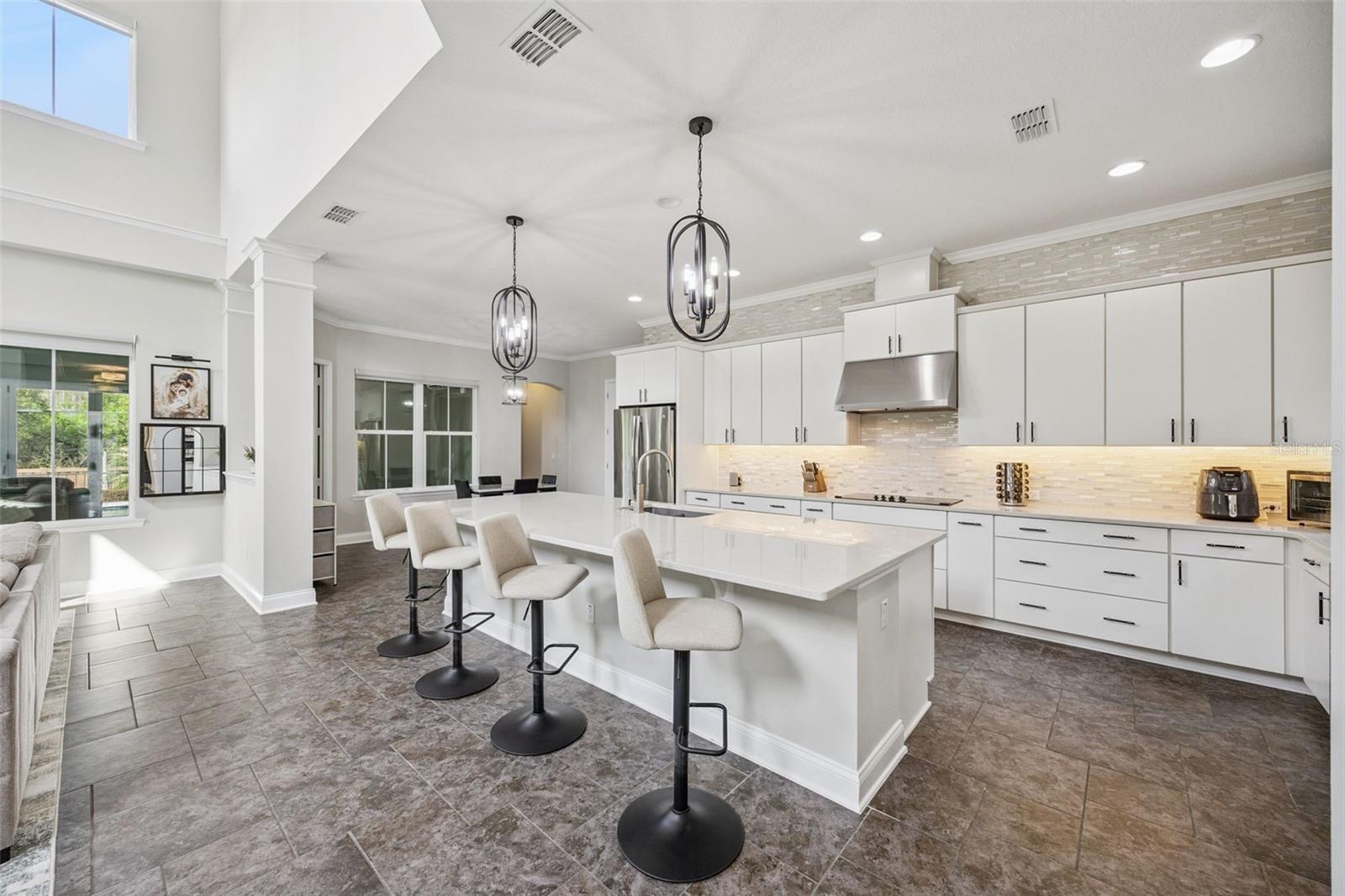 Image 36 of 100 For 14160 Eliot Avenue