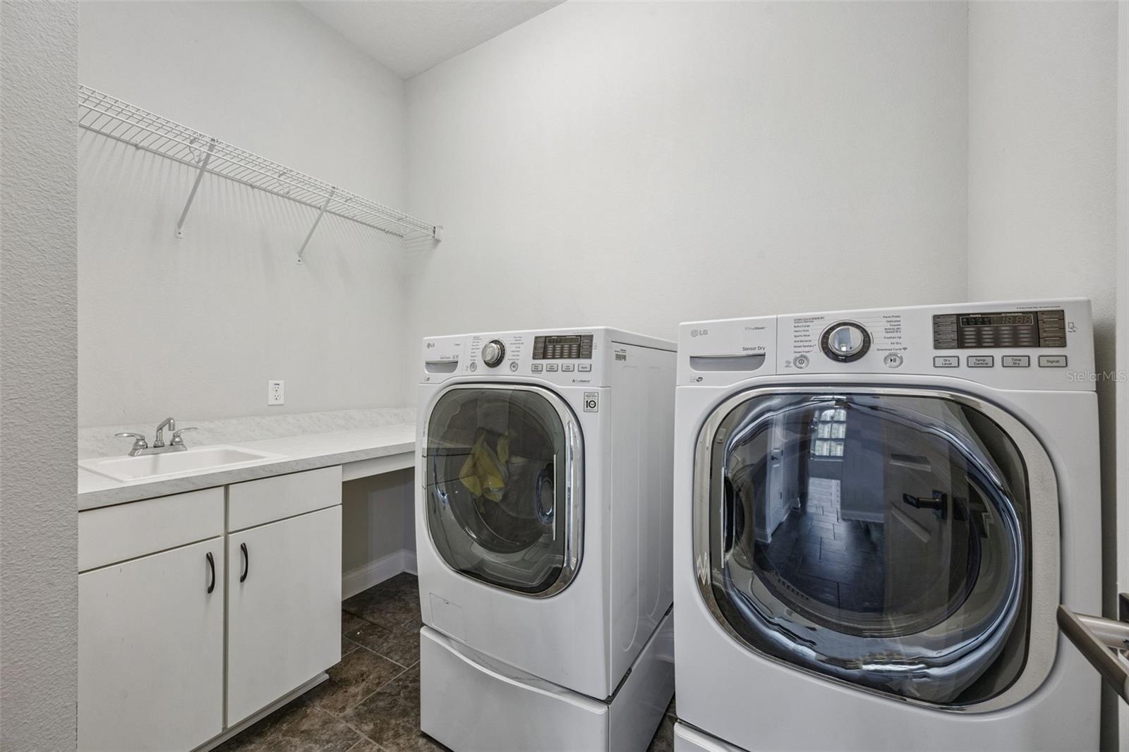 Image 43 of 100 For 14160 Eliot Avenue