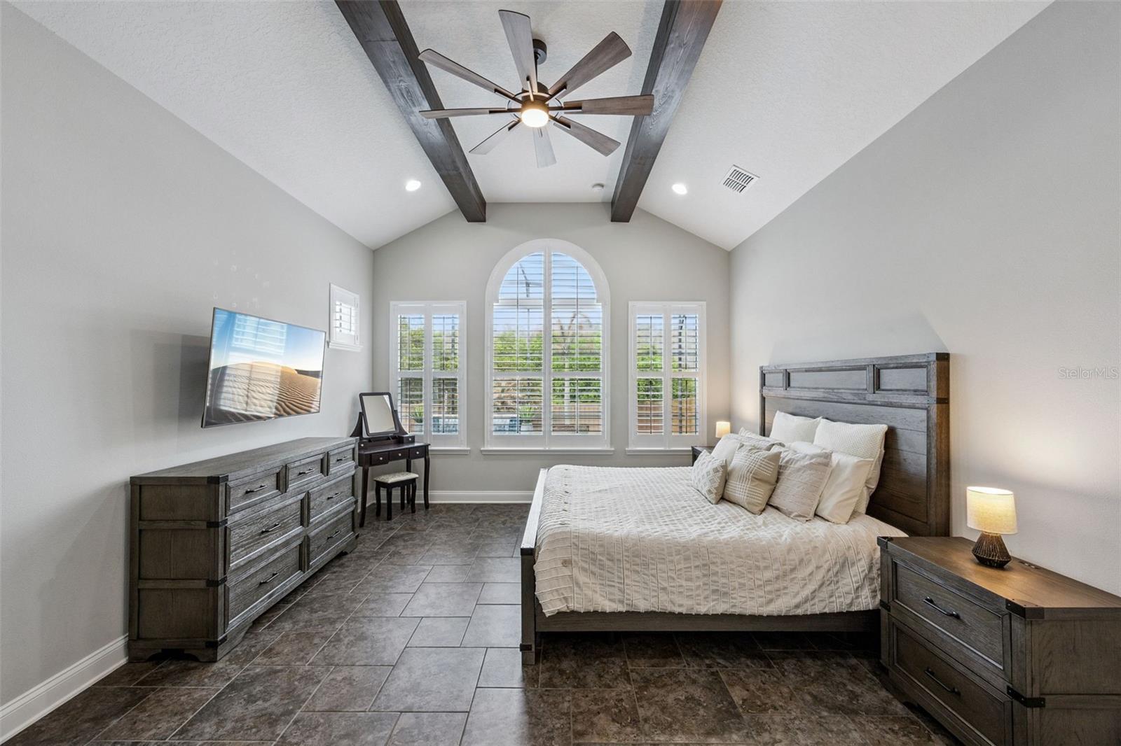 Image 44 of 100 For 14160 Eliot Avenue