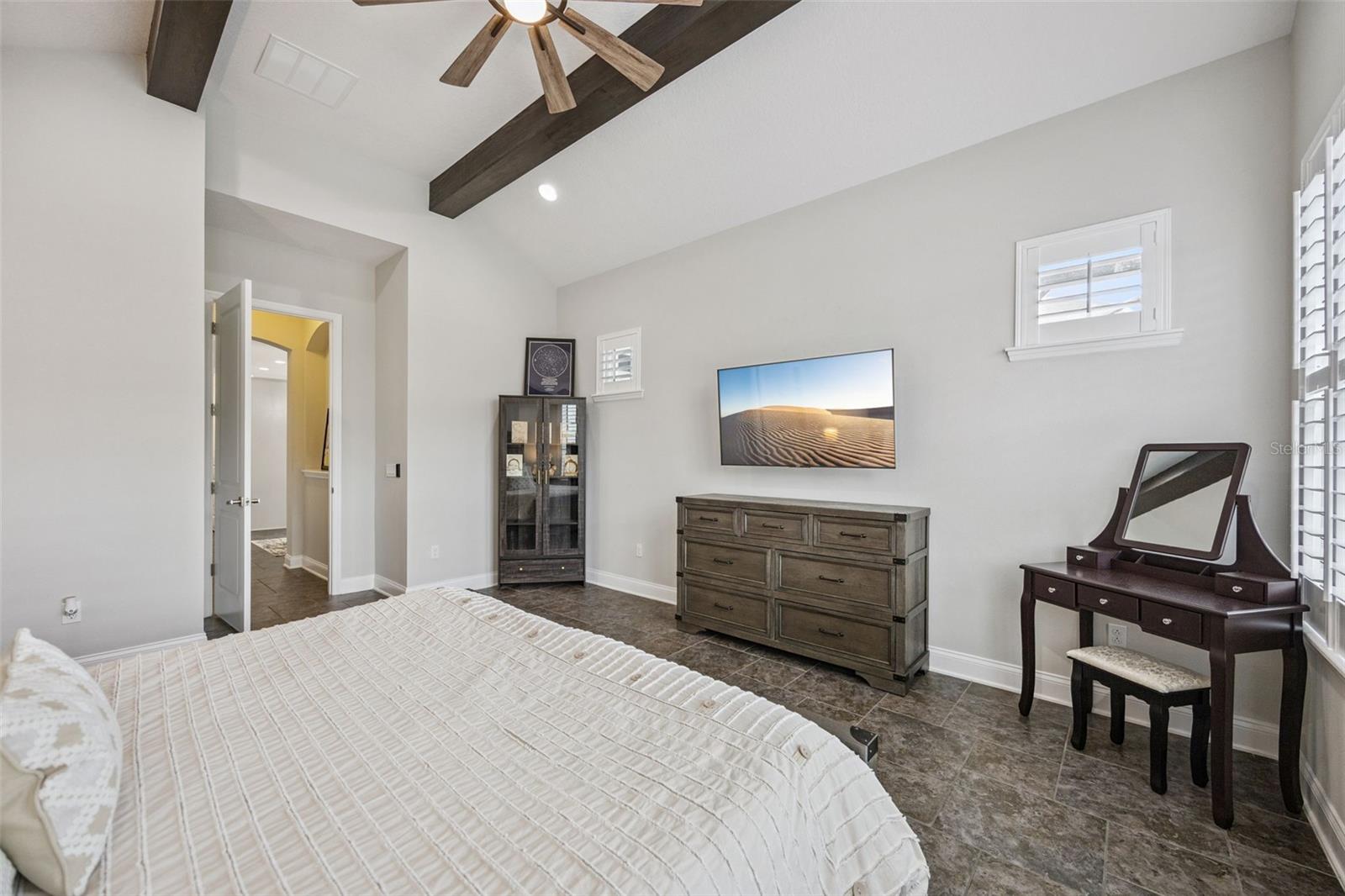 Image 47 of 100 For 14160 Eliot Avenue