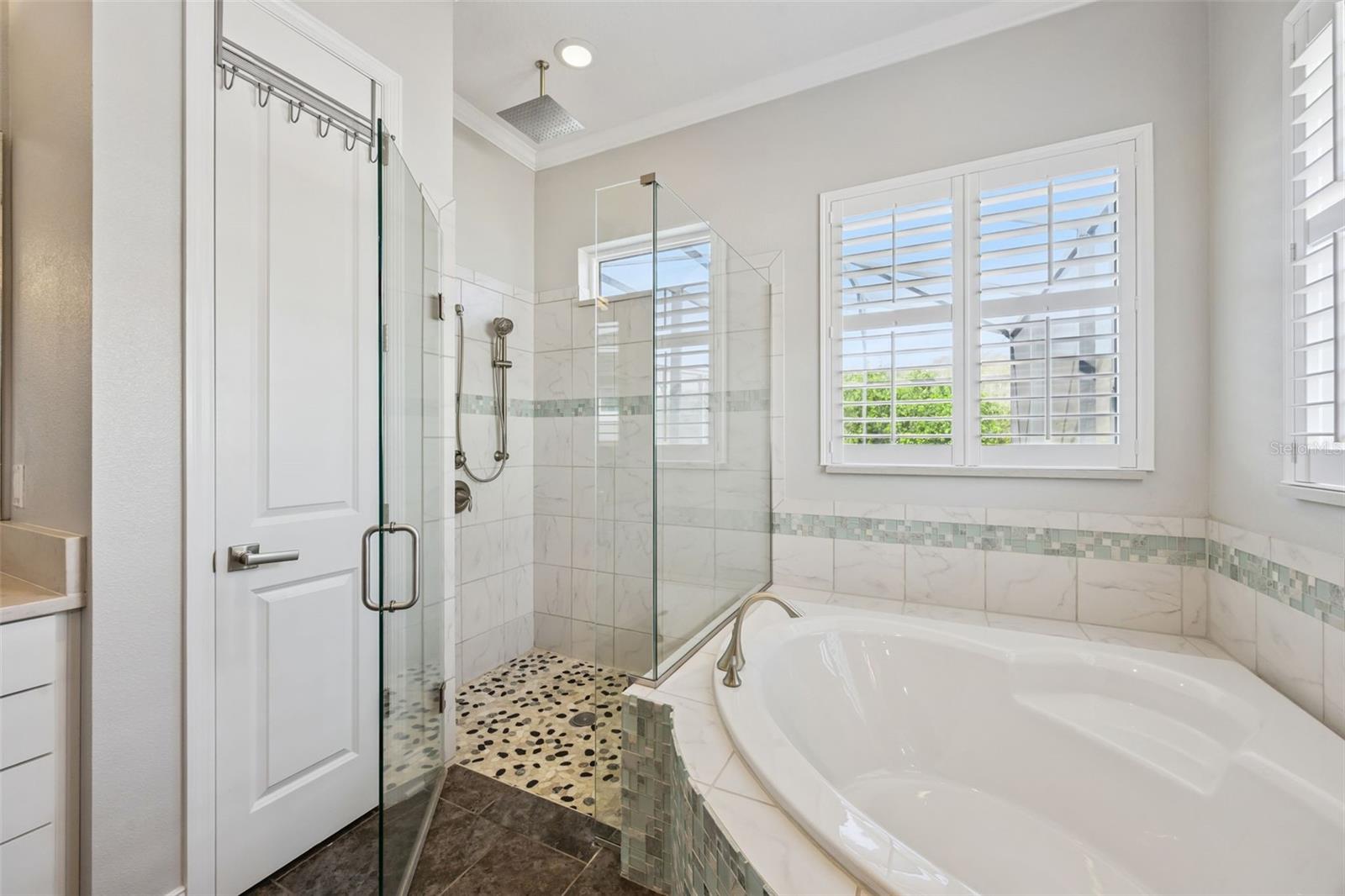 Image 53 of 100 For 14160 Eliot Avenue