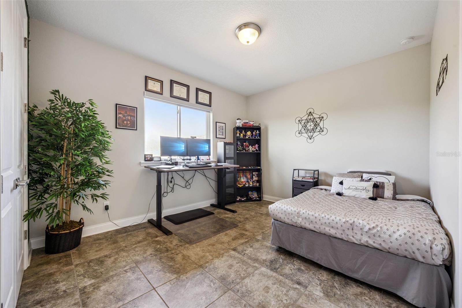 Image 60 of 100 For 14160 Eliot Avenue