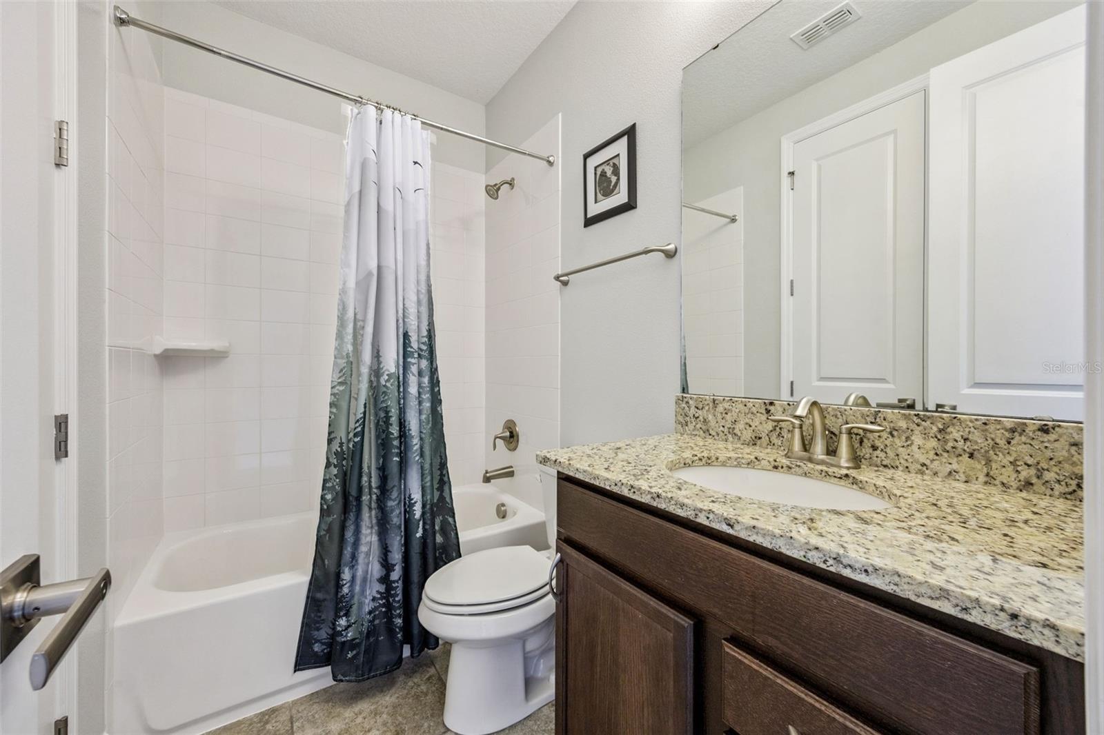 Image 61 of 100 For 14160 Eliot Avenue