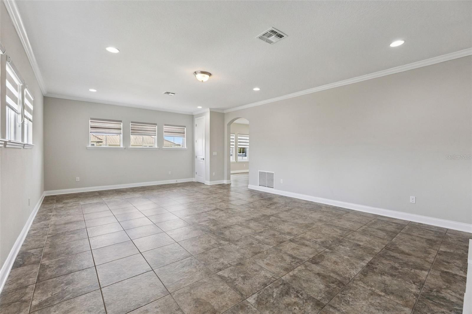 Image 70 of 100 For 14160 Eliot Avenue