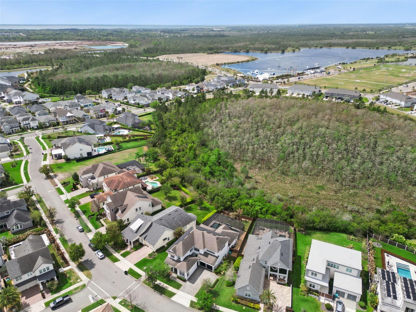 Image 91 of 100 For 14160 Eliot Avenue