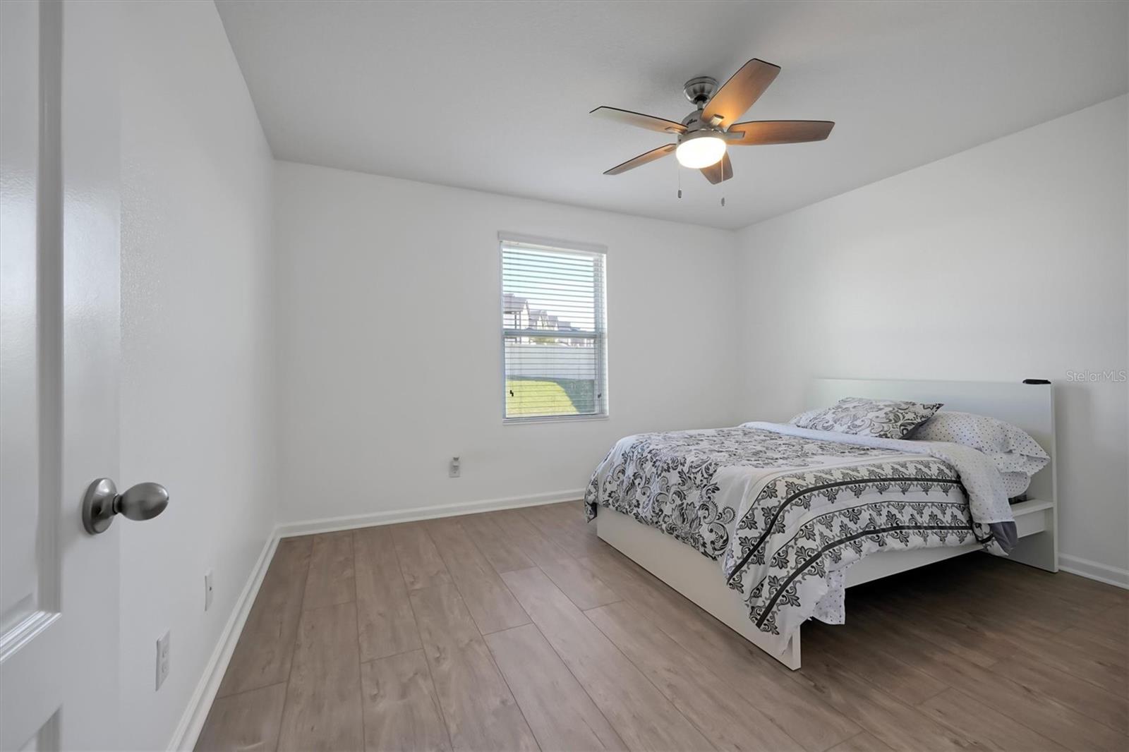 Image 33 of 51 For 17094 Gathering Place Circle