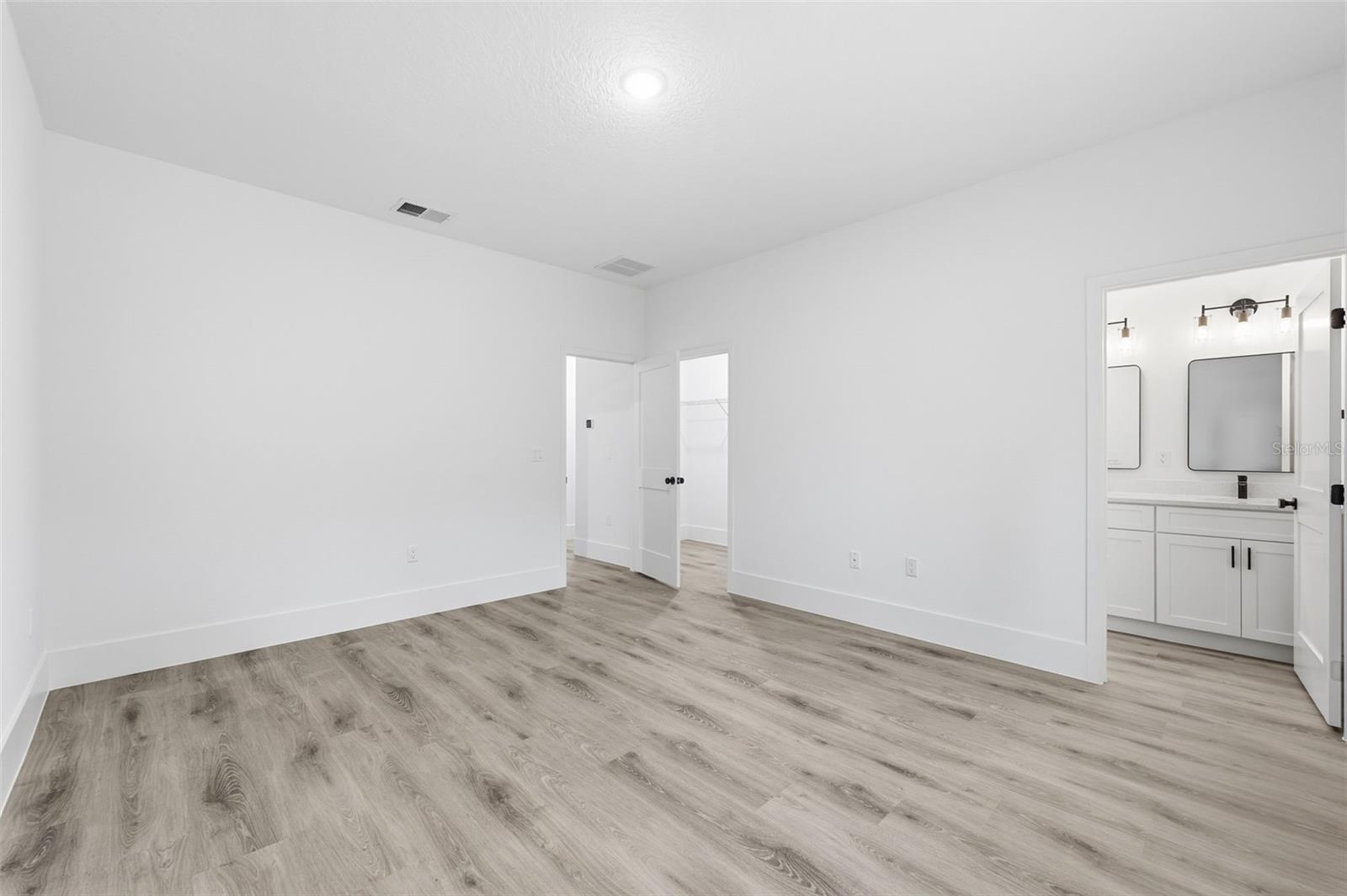 Image 16 of 30 For 3427 Webster Place