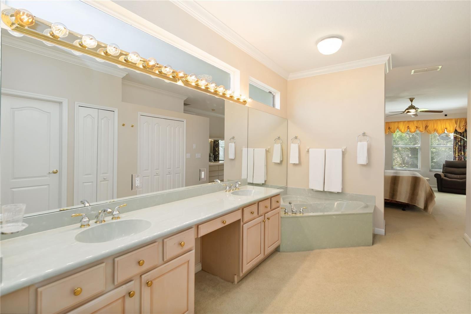 Image 21 of 52 For 126 Seville Chase Drive