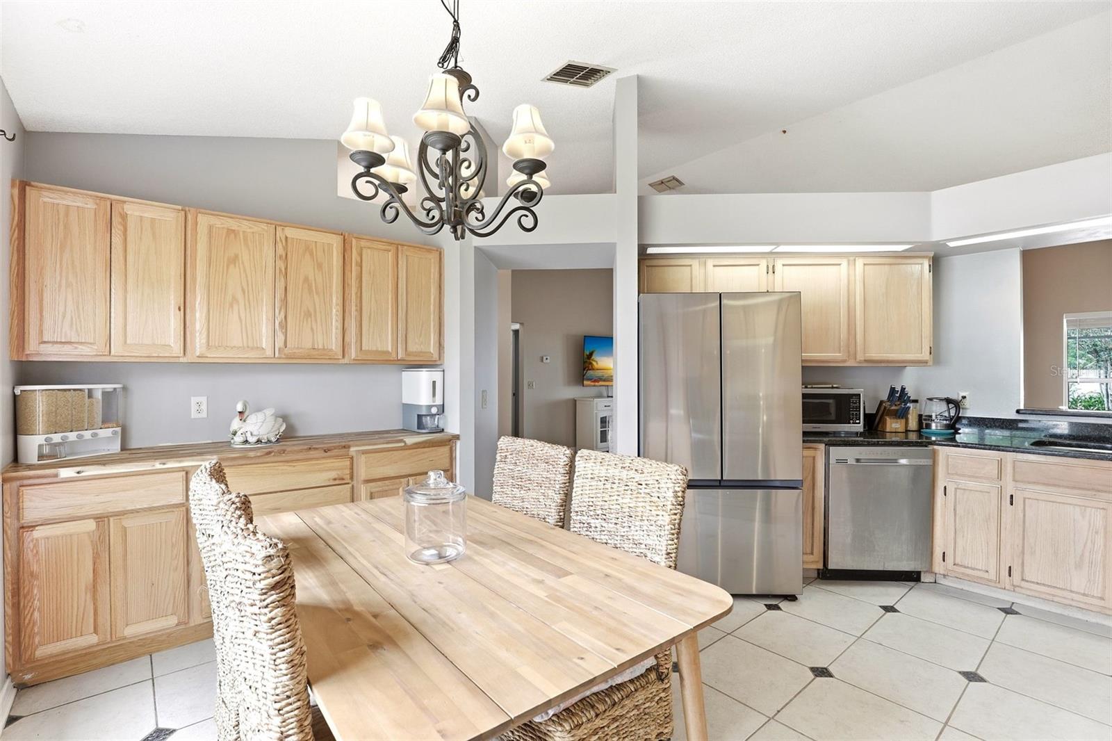 Image 12 of 31 For 14025 Furman Avenue