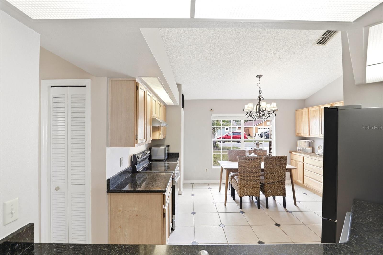 Image 15 of 31 For 14025 Furman Avenue