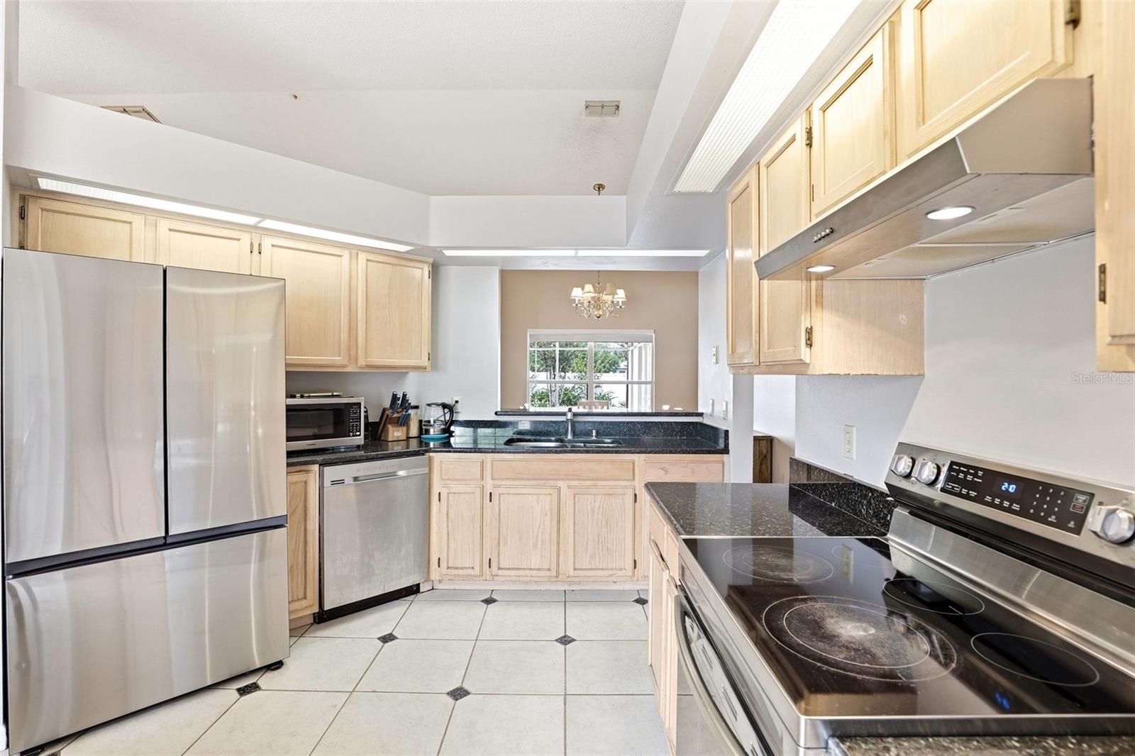 Image 16 of 31 For 14025 Furman Avenue