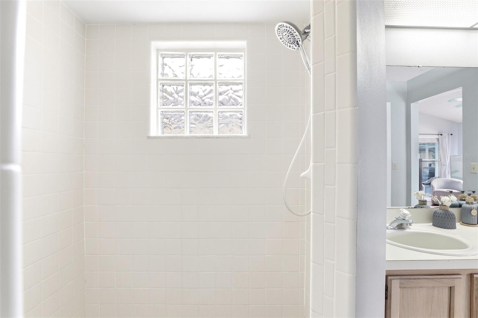 Image 21 of 31 For 14025 Furman Avenue