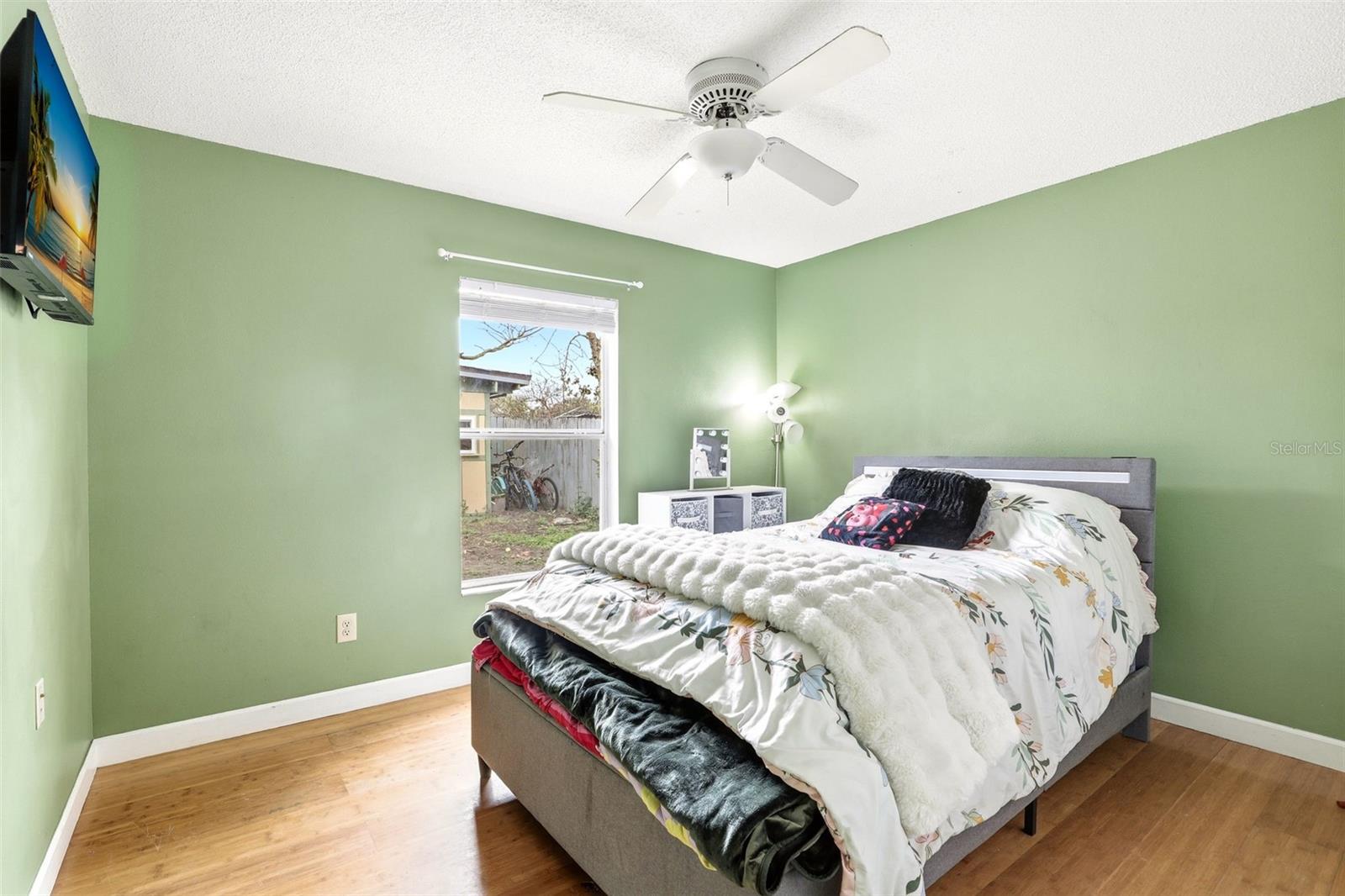 Image 22 of 31 For 14025 Furman Avenue