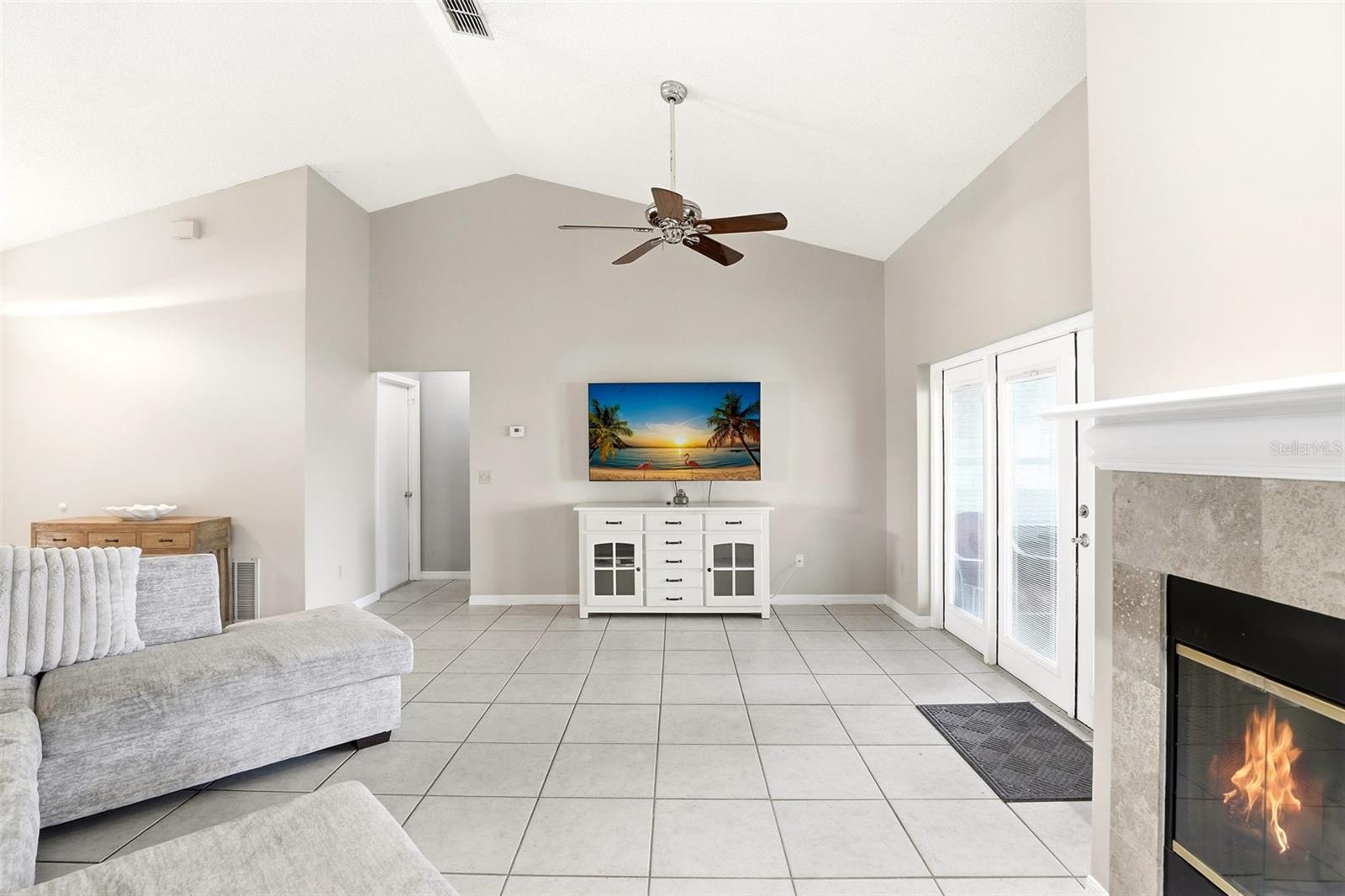 Image 8 of 31 For 14025 Furman Avenue