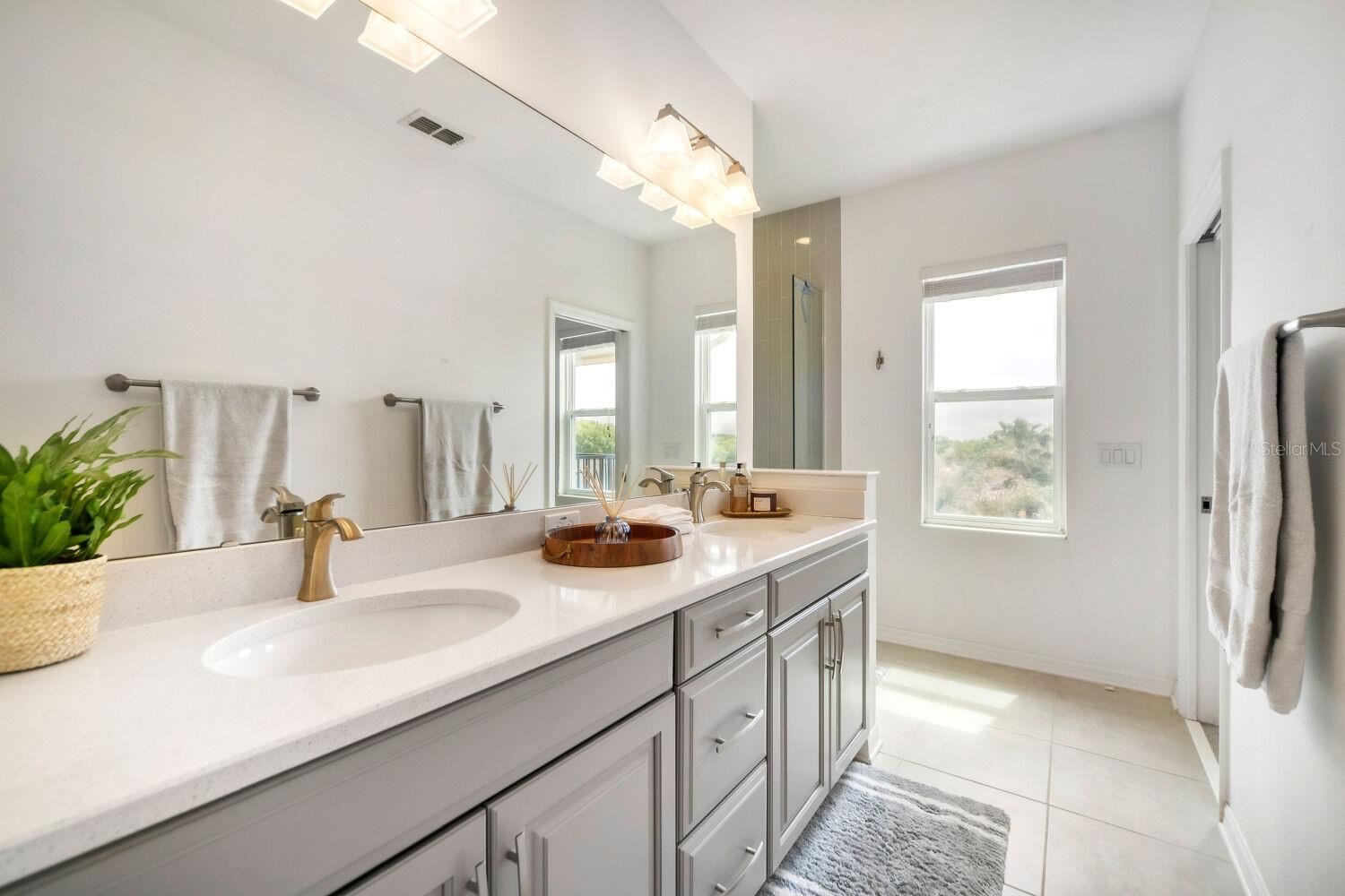 Image 14 of 30 For 17412 Promenade Drive